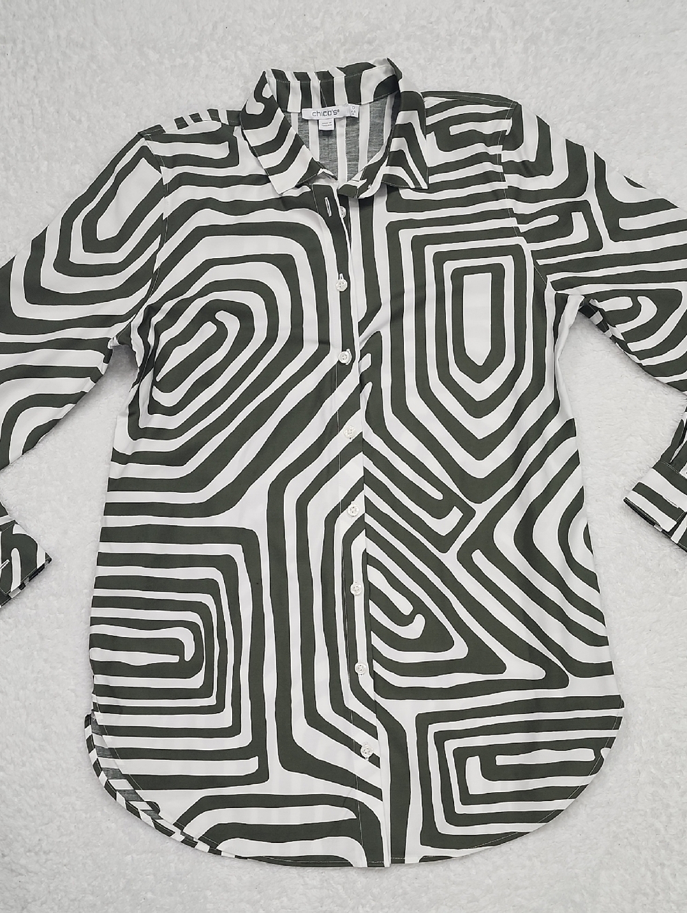 Chico's No Iron Stretch Abstract Long Sleeve Button Down Tunic Like New - Picture 6 of 11